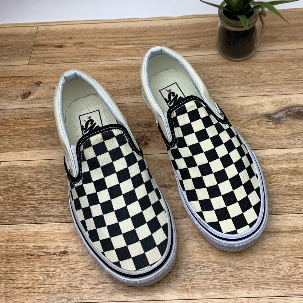Vans Checkerboard black and white slip on sz 5.5